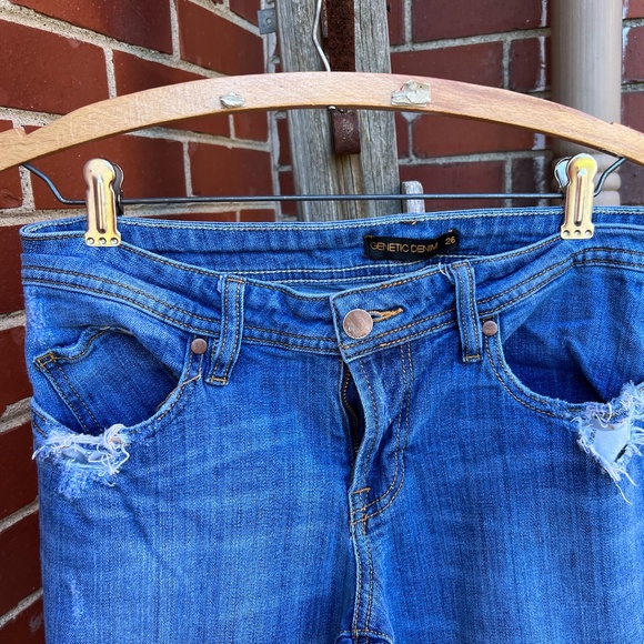 Ladies distressed Genetic Denim jeans, size 28, - Picture 2 of 6